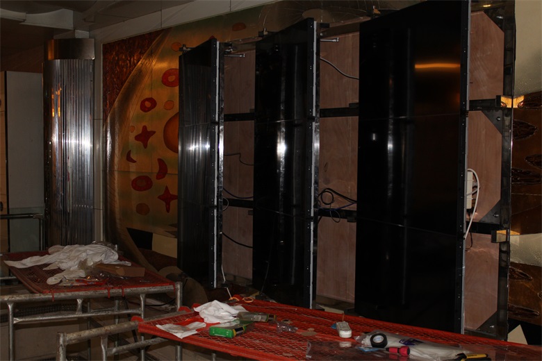 2012年大慶正點洗浴中心液晶拼接大屏幕